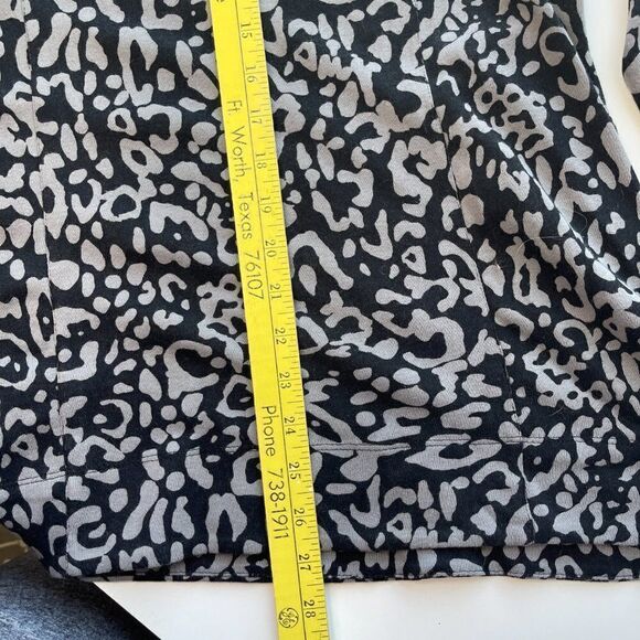 Chico's Black and Gray Animal Print Tunic - Picture 4 of 9